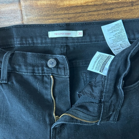 Levi’s 710 Super Skinny Black Jeans- Size 30 - Picture 4 of 4